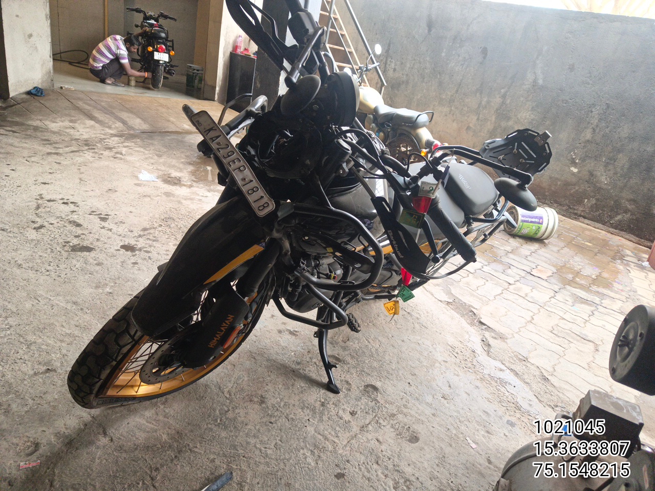 ROYAL ENFIELD HIMALAYAN 450 HANLE BLACK