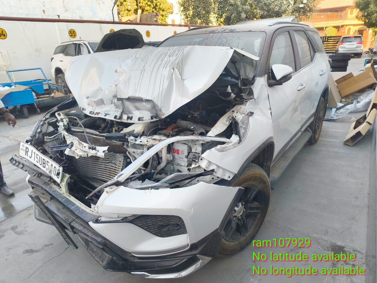 TOYOTA  FORTUNER 2.8L LEADER EDITION 2WD