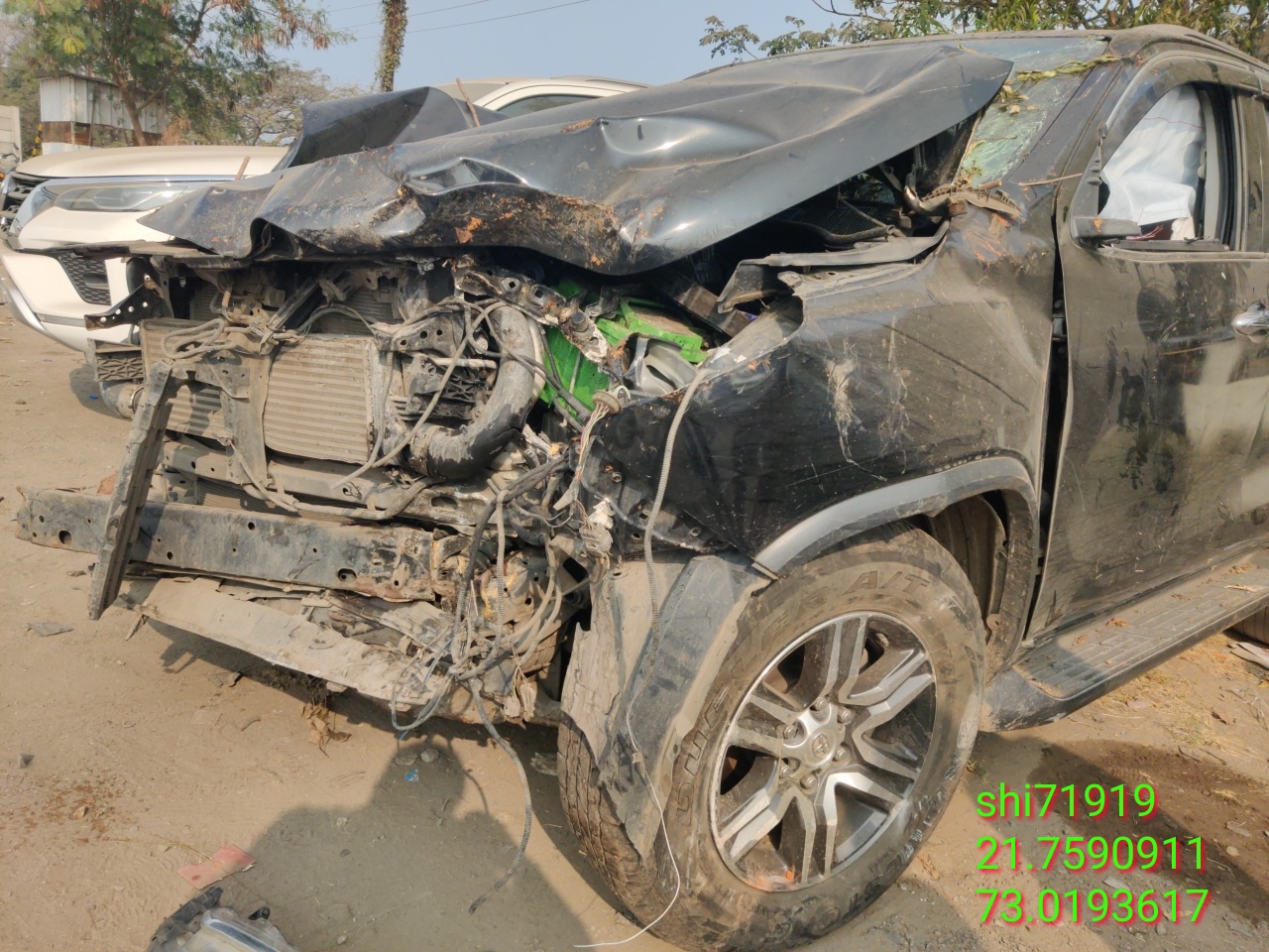 TOYOTA  FORTUNER 4X4 AT