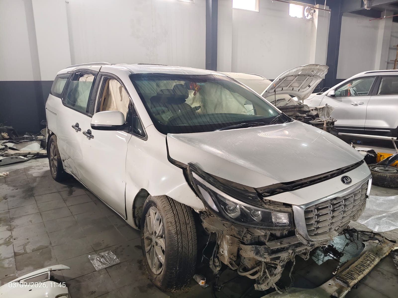 KIA CARNIVALD2.28AT LIMOUSINE 7