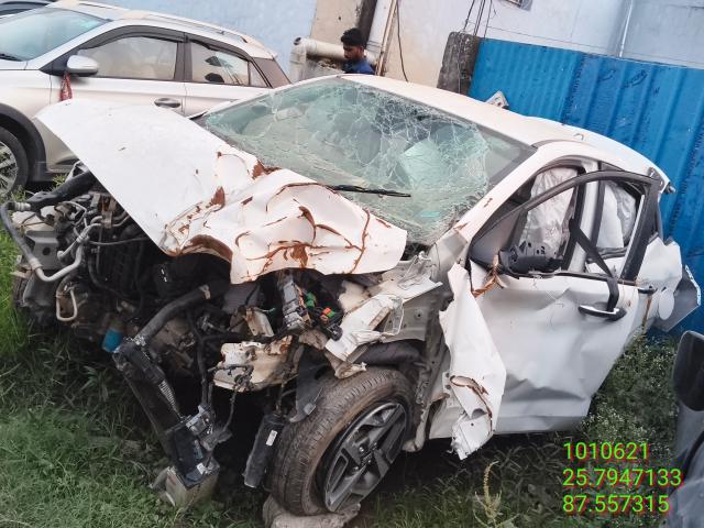 HYUNDAI AURA 1.2 SX PETROL