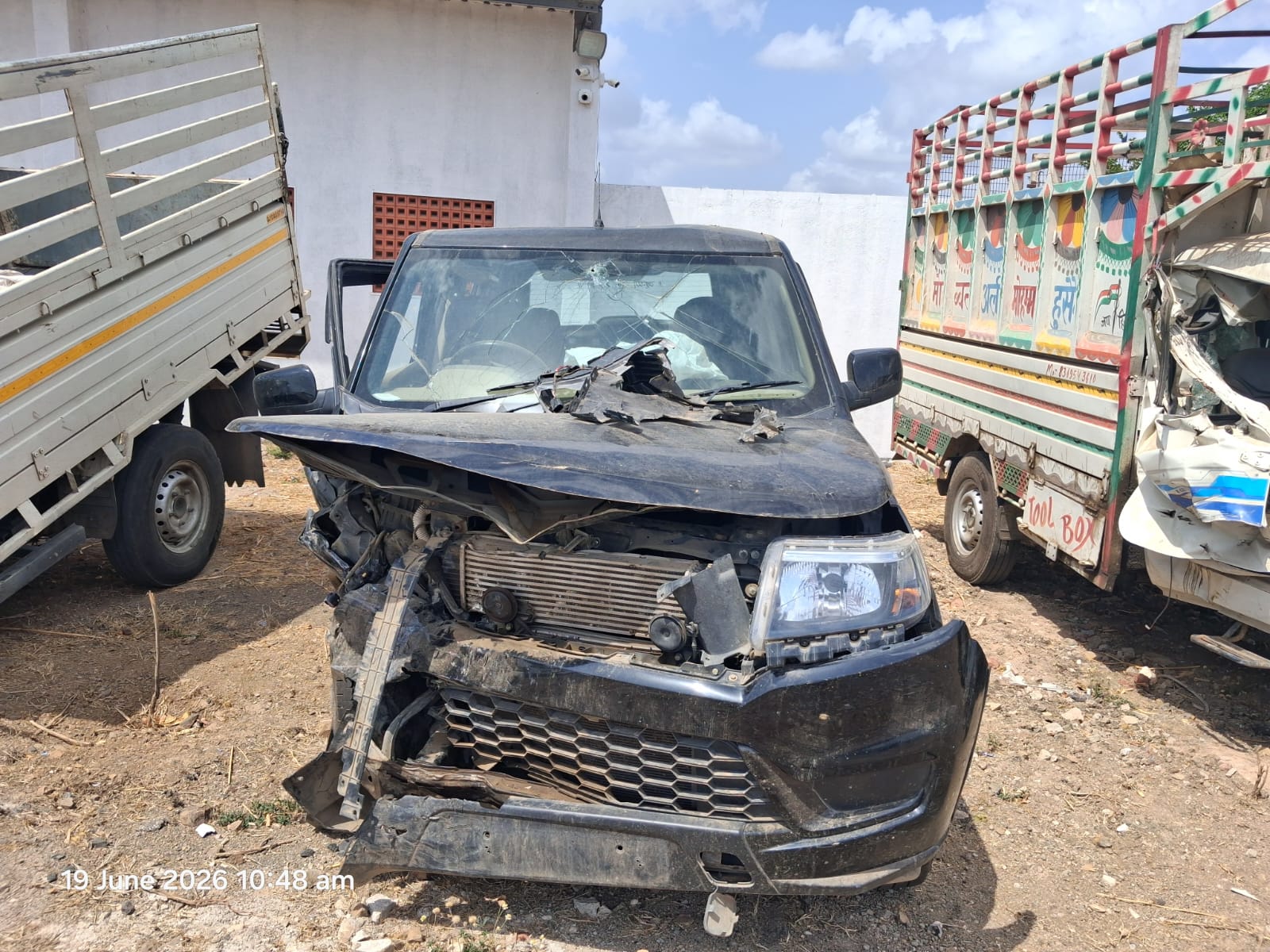 MAHINDRA BOLERO NEO N8 BS6
