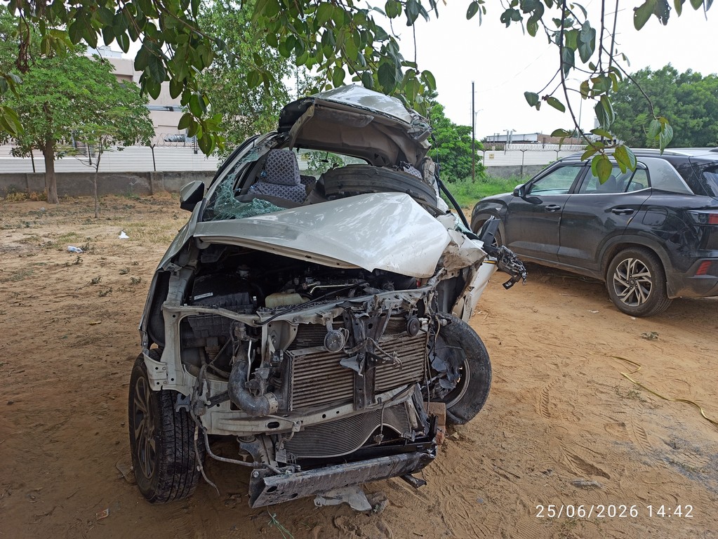 INNOVA CRYSTA 2.4 G  BS 6