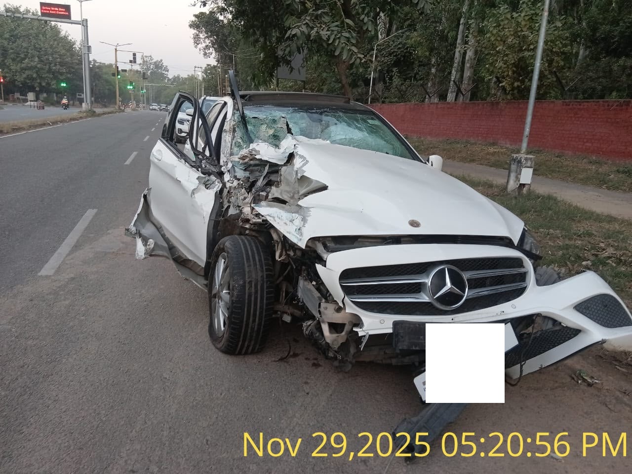 MERCEDES-BENZ C 220 D