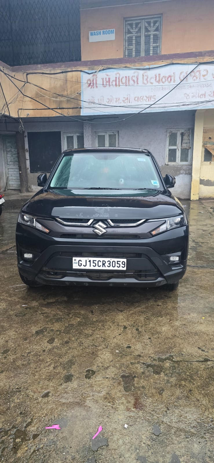 MARUTI BREZZA