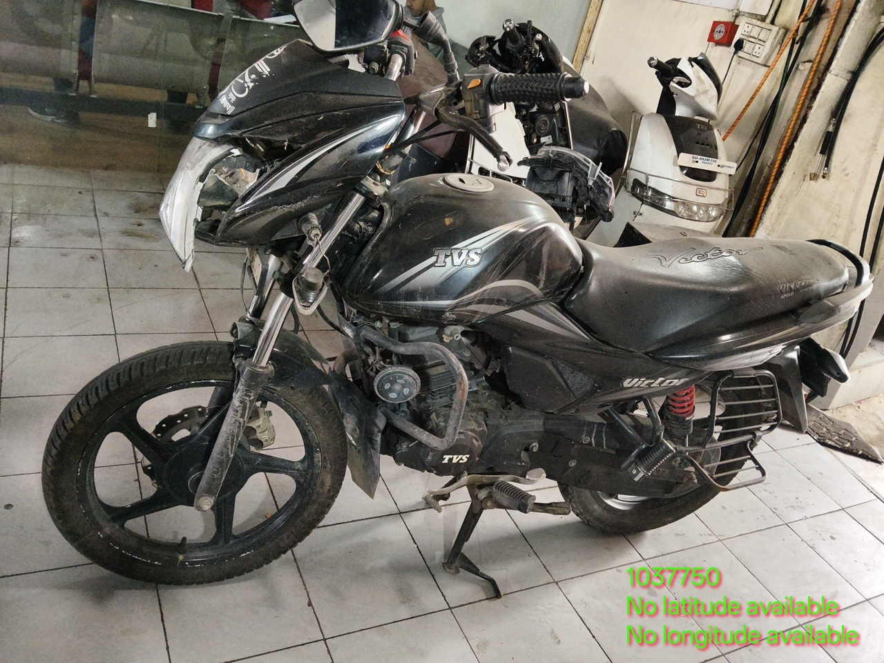 TVS VICTOR.