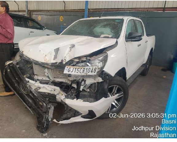 Toyota Hilux (STD, MT WITH SELF) GJ15CR1048N