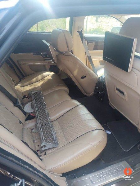 Jaguar XJ 3.0 PORTFOLIO PB10EM0078N
