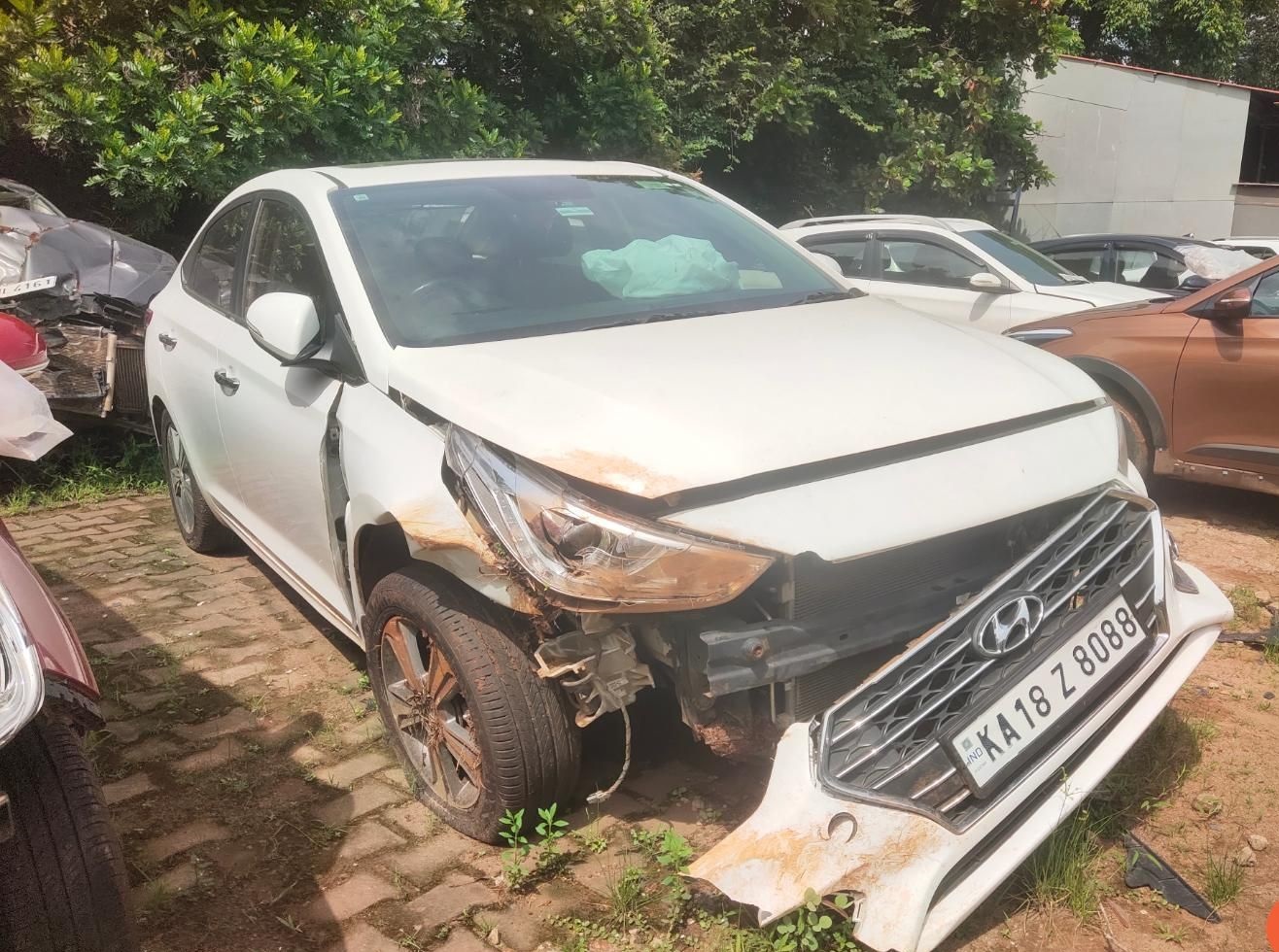 Hyundai Verna CRDI SX (O) 1.6 BSIV