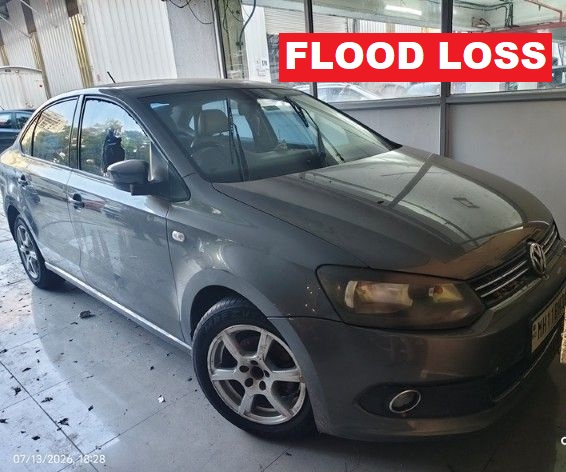 VOLKSWAGEN DVolkswagen Vento 1.6 HIGHLINE MT 2013 DIESEL MT