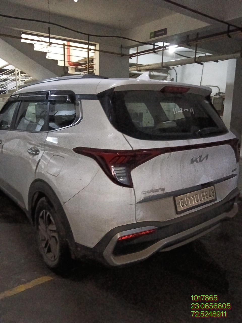 KIA MOTORS CARENS D1.5 LUXURY PLUS AT 7 STR 2023 PETROL AT
