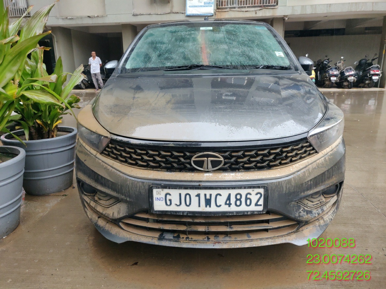 TATA MOTORS TIAGO REVOTRON XT OPTION 2021 ELECTRIC