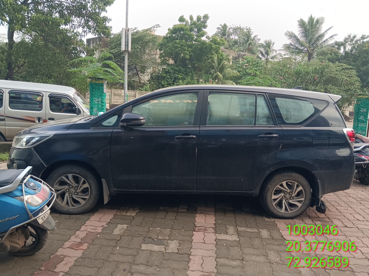 TOYOTA TOYOTA INNOVA CRYSTA 2.4 VX MT 8 STR
