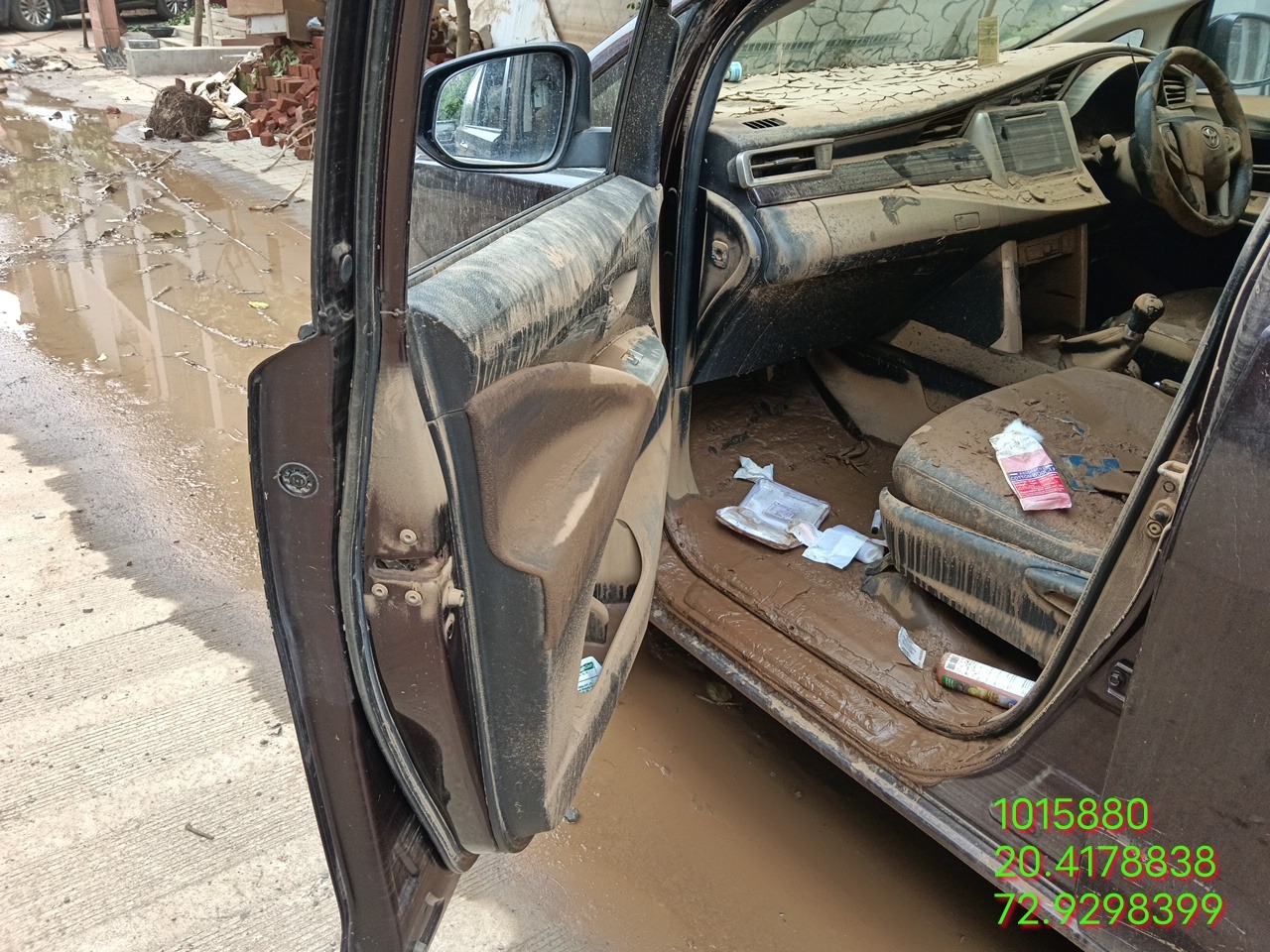 TOYOTA TOYOTA INNOVA CRYSTA 2.4 VX MT 7 STR