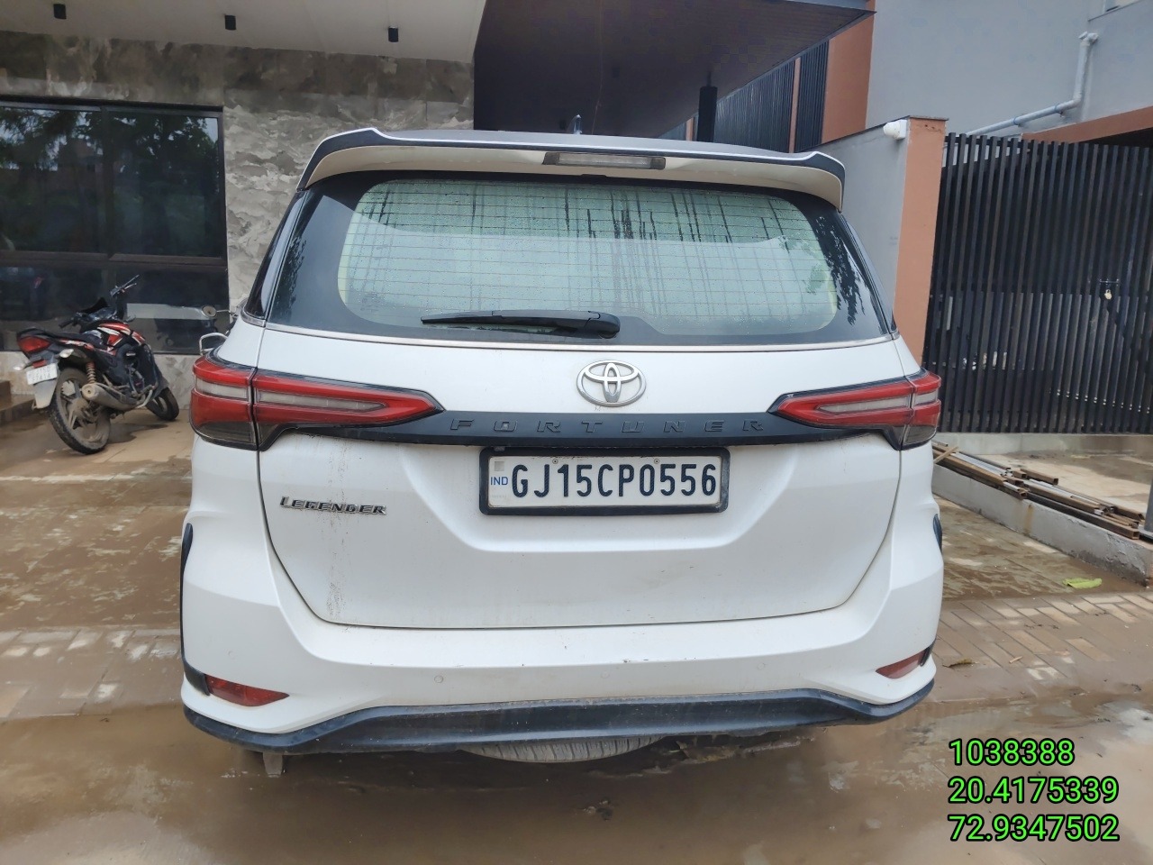 TOYOTA FORTUNER 2.8 LEGENDER 4X2 AT