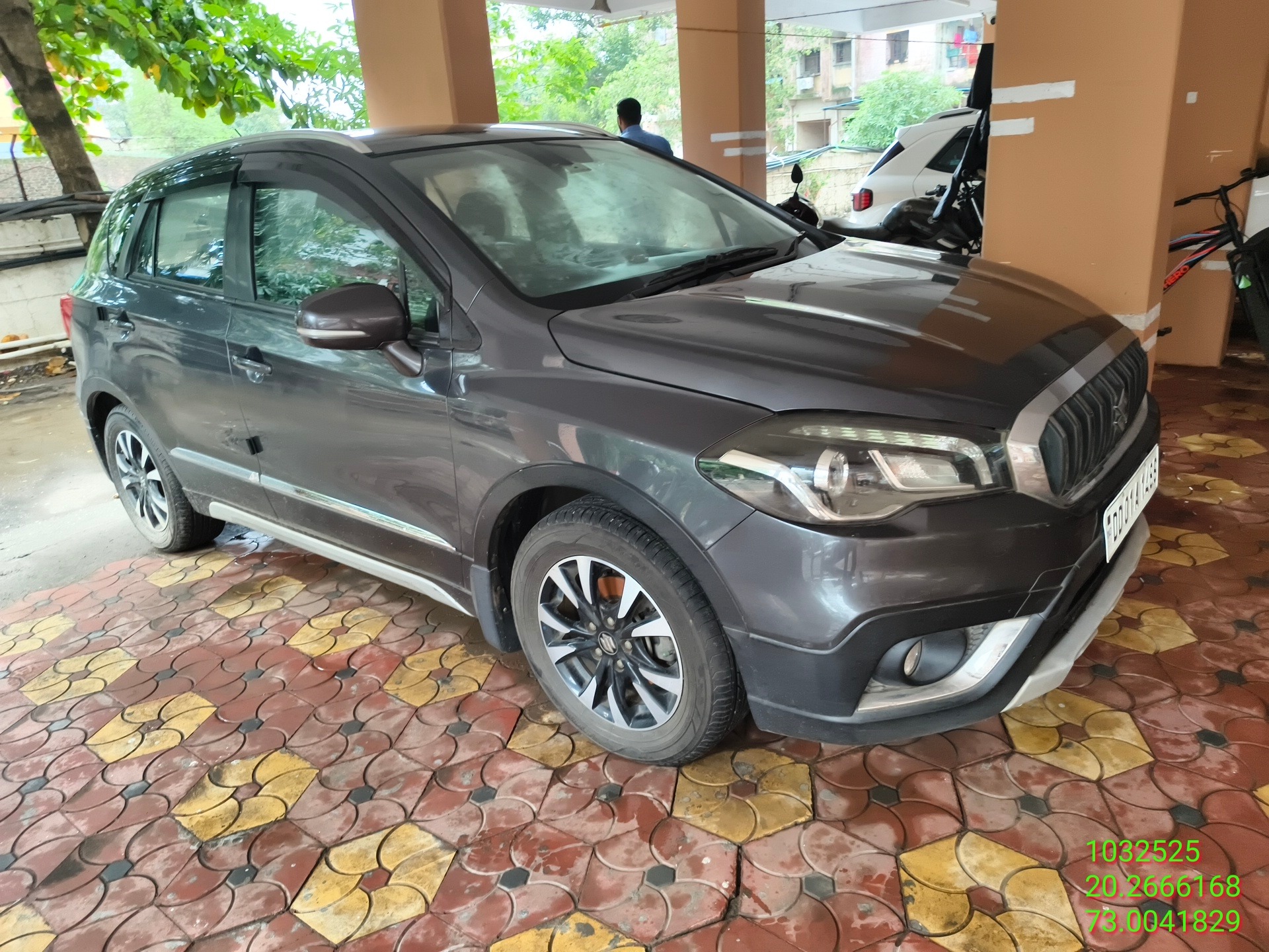 MARUTI S CROSS 1.5 ALPHA AT