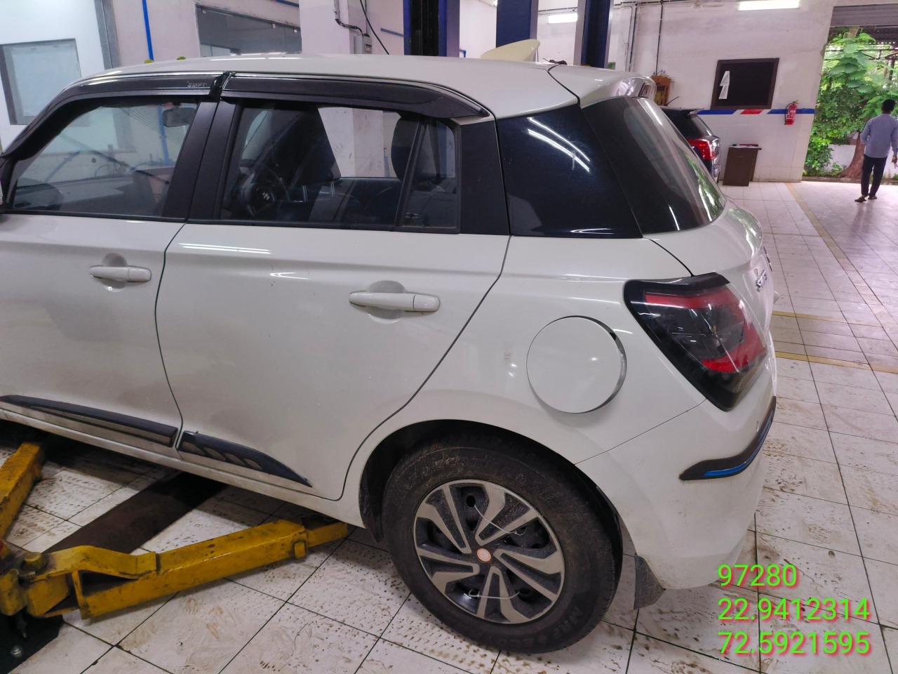 MARUTI NEW SWIFT VXI